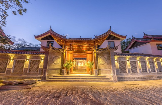 in the Shuhe old town ,most suitable $comfortable place