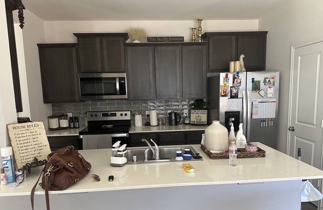 Loving Tidy Home 25 mins from downtown Dallas