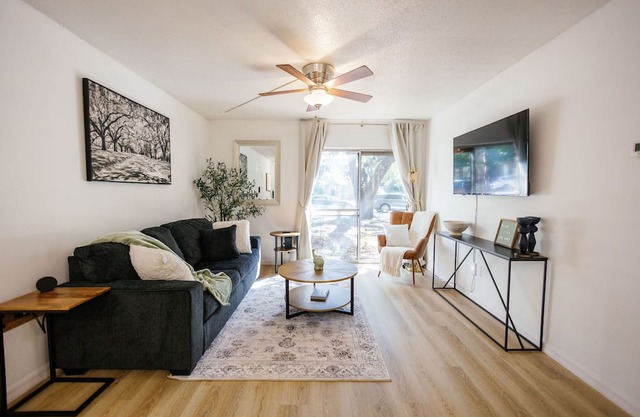 Sage Haven Condo w/ Pool Next to Shands/VA