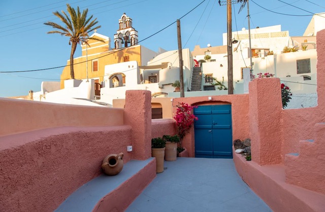 Amphora Cave House in Oia Foinikia