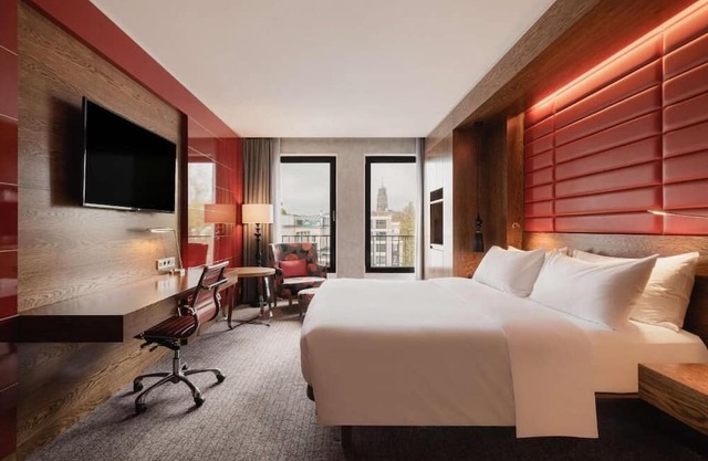 Your Perfect Staycation Destination! 2 Spacious Units, Pets Allowed!