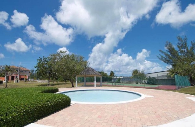 Quiet community lodging located minutes from beautiful beaches.