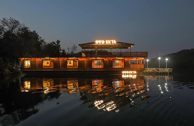 Ekta Houseboat Statue Of Unity Kevadia