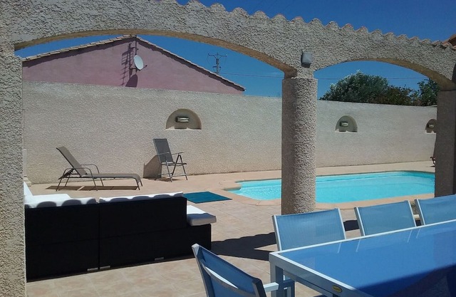 Stunning private villa for 8 people with A/C, WIFI, private pool, TV, patio and parking