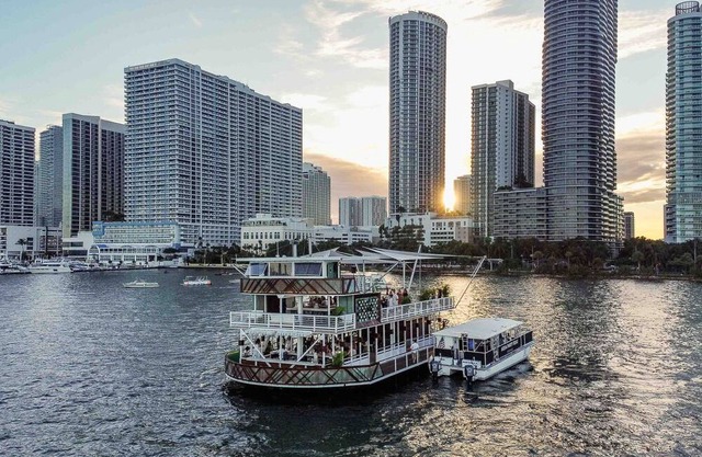 Luxury 150 ppl Party Yacht