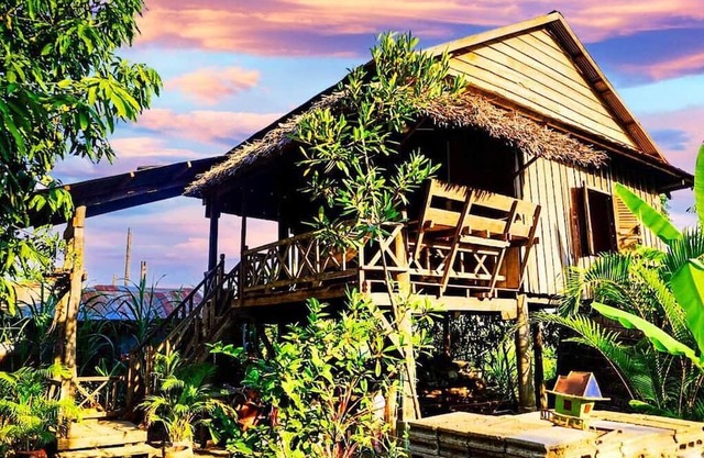Family Batcave Homestay- Deluxe Double Room