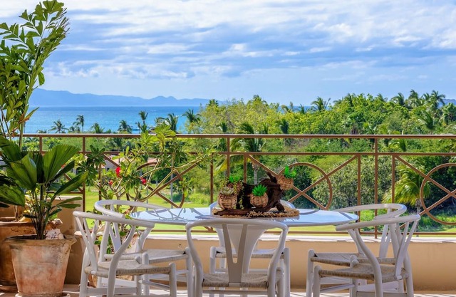 Stunning Penthouse: Ocean, Golf, Mountain Views, Golf Cart, & Housekeeper/Chef