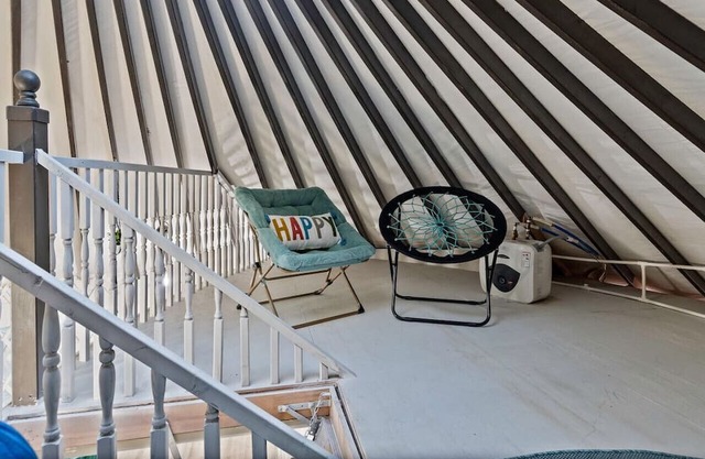 Unique YURT w/Hammock + Games + 21 mi to Disney!