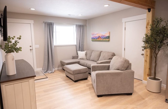 Discover Adventure in Kemmerer, WY! Remodeled VRBO with Attached Garage!