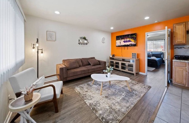 Cozy 1 Bd Apt minutes walking downtown Ferndale