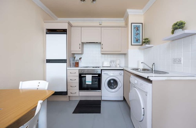 Charming 2 Bed Apartment - 5mins to Aviva stadium