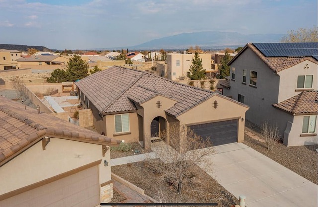 Charming 3-bedroom house with WiFi and AC in delightful Albuquerque