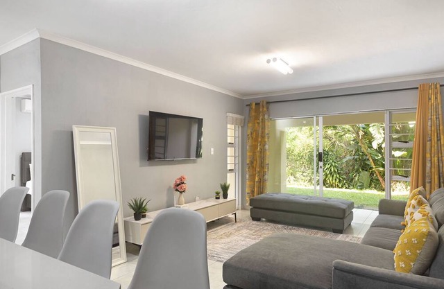 Kingston Estate 112 - Three Bedroom Apartment, Sleeps 6