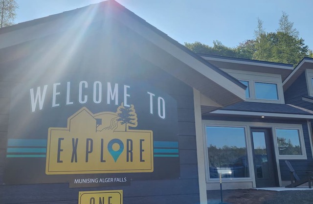 EXPLORE Munising Cottage 211
