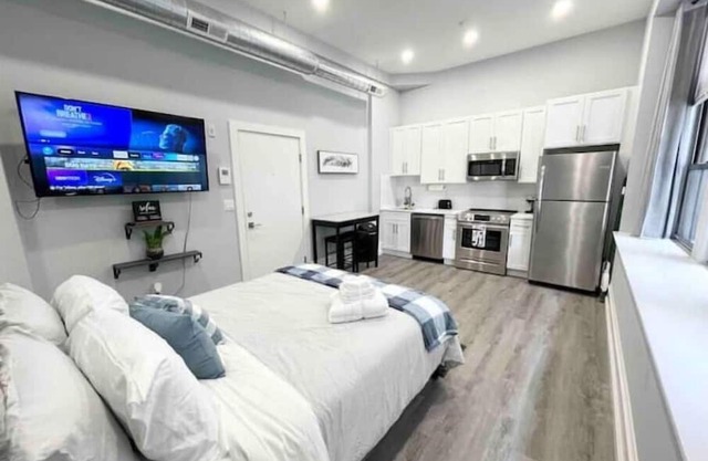 ✨LUXURY STUDIO✨Near Univ. City, Airport & Stadiums