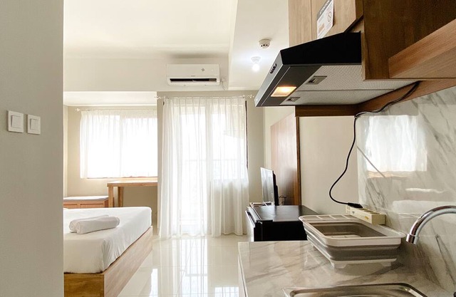 Best Deal And Homey Studio Apartment Gateway Park Lrt City Bekasi