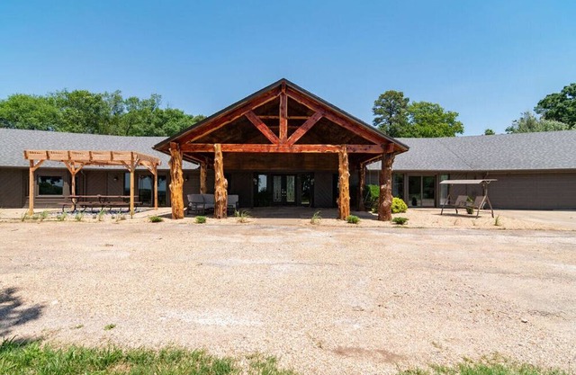 Enjoy the best escape for your 30 day min stay!