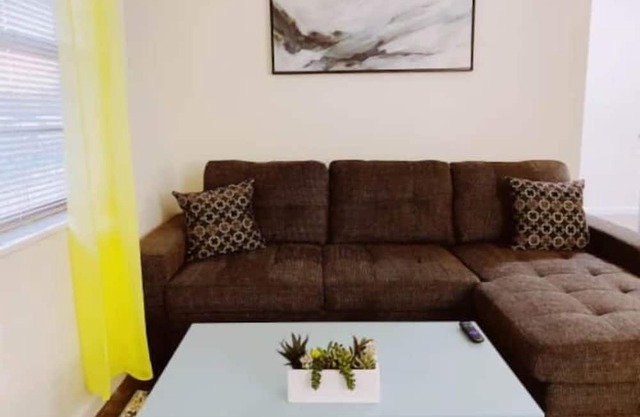 2 Bedroom 823277 by Houzlet
