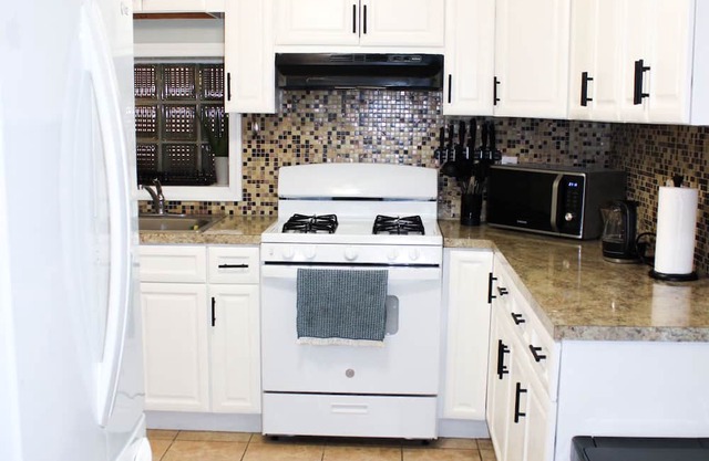 2BD Near MetLife American Dream & NYC! Free Snacks, free coffee, and Fast Wi-Fi