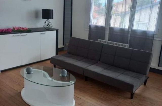Apartment 'Evelyne' with Balcony, Wi-Fi and Air Conditioning