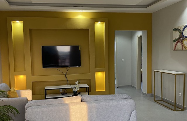 This new Cozy and spacious 2 bedrooms/ 2 bathrooms has beauty and convenience.