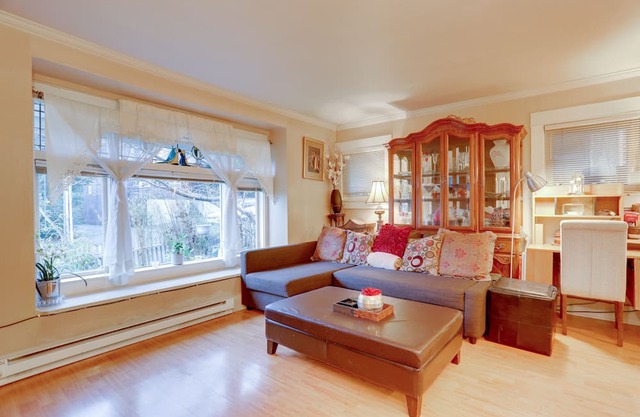 Walkable Seattle Getaway: 3 Mi to Downtown!