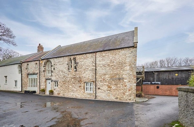 Host & Stay | The Hayloft