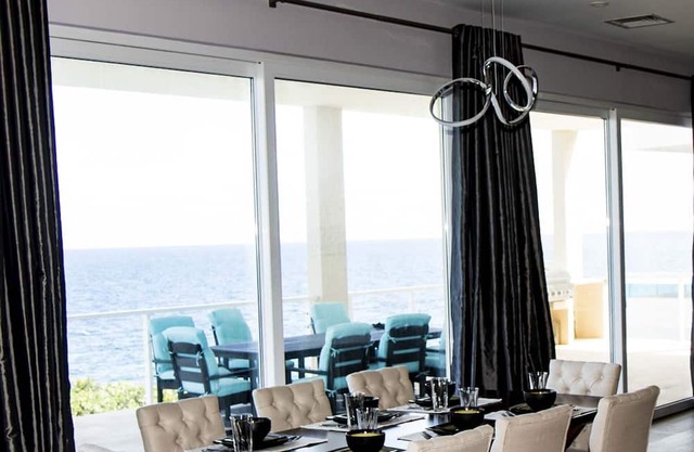 Stunning 3 bdrm oceanfront home w/ Infinity Pool in exclusive Lighthouse Estates