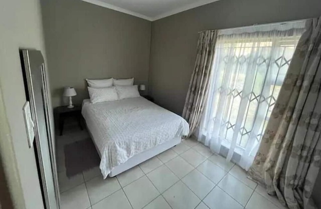 Qiloane Court: 3 Bed Apartment