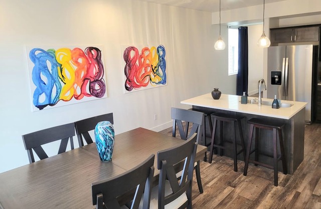 The Perfect Family Retreat! Brand new huge townhome!