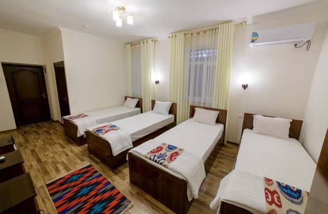 Caravan Hotel