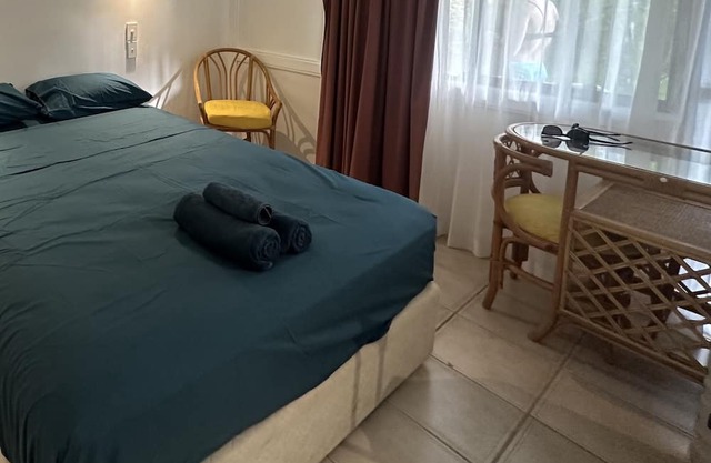 Magnetic Island Resort Studio - Relax, sun, swim, fish, beach and lovely gardens