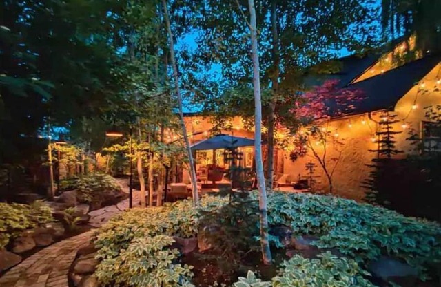 The Artdoorsy UnCommons - SPA & Fireside