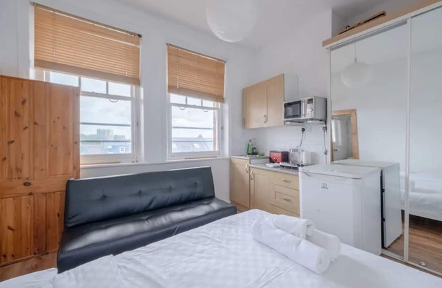 Bright & Quaint Studio Flat - Hornsey!