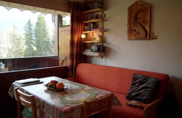 Cozy Studio-Mezzanine with Parking, Near Slopes and Shops, Crest-Voland