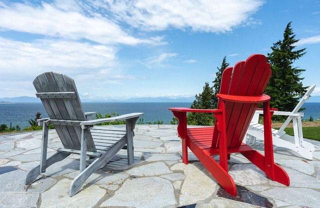 Sea Breeze: Relaxation with a View with A/C