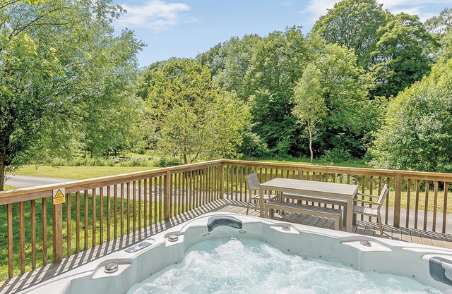 An extremely spacious two storey luxury lodge.
