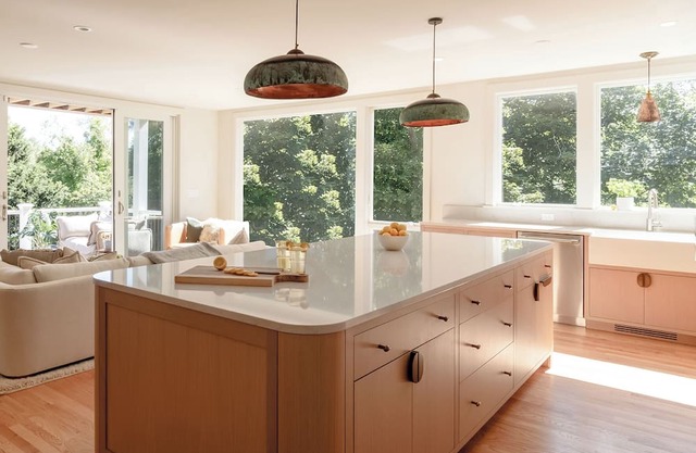 Coastal Modern Retreat - Steps to Long Beach and Near Downtown