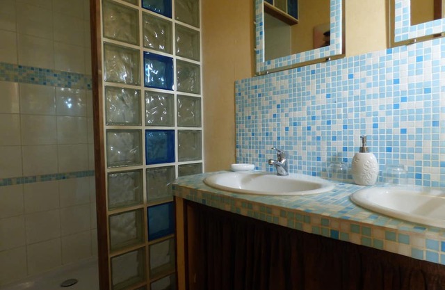 LE CLOS D'ETRETAT/MONET room