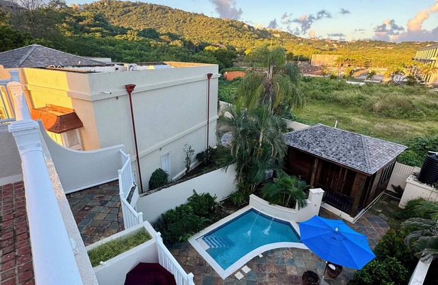 Breathtaking villa with private pool and hot tub, 2 minute walk from the beach.