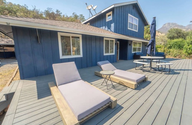 Riverside Retreat in Three Rivers - Nature's Paradise