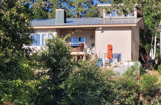 Waitts Lake Loft above the lake is a newly constructed space. Pics ready soon!