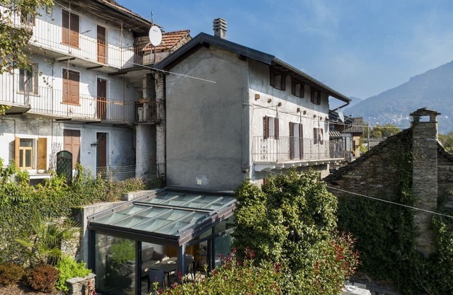 Beautiful private villa for 6 guests with WIFI, TV and patio