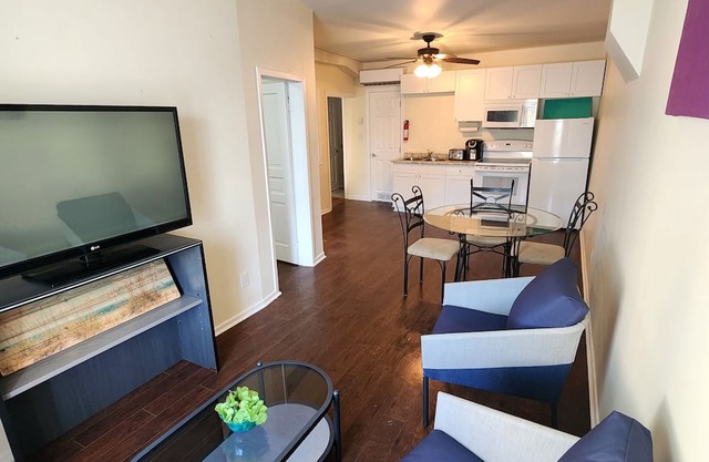 1 Bedroom Apartment In Downtown Shelburne