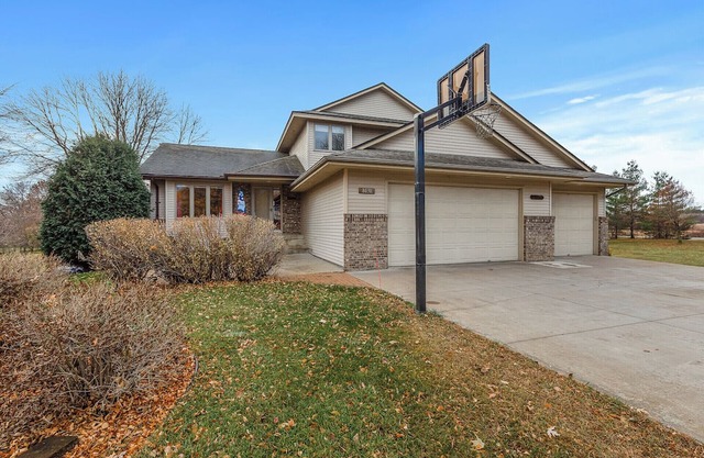 Country Living One Mile West of Maple Grove