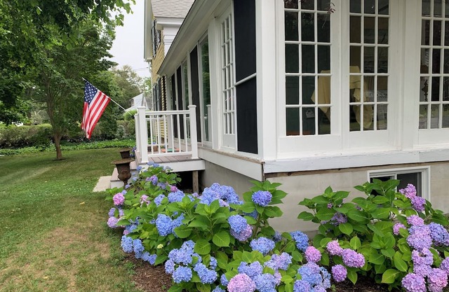 Captain Ellis Antique Home in Harwich Port, Cape Cod MA