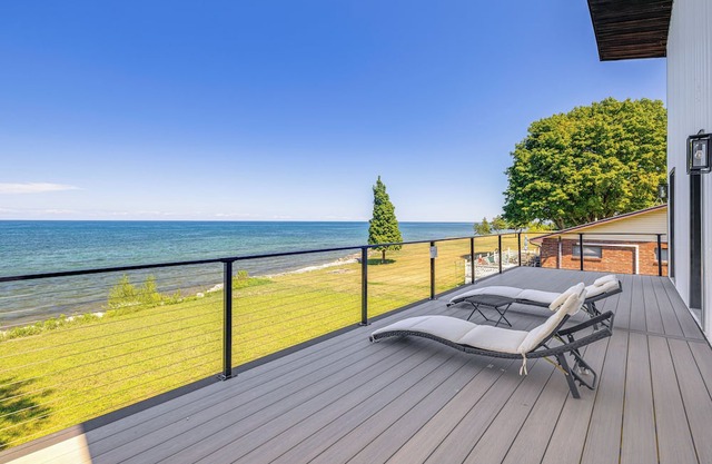Lake Ontario Hideaway - Nature & Stillness Await!