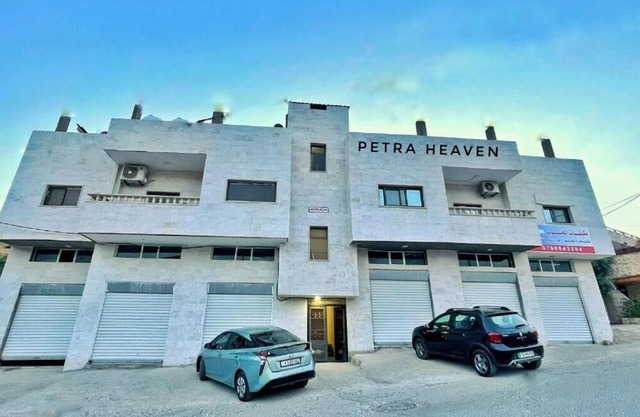 Petra Heaven Boutique - Superior King Room with Balcony