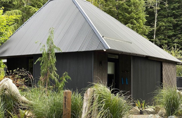 Flow Cottage - #11 Flow. Modern. Nordic Cabin, Hot Tub. Outdoor Shower