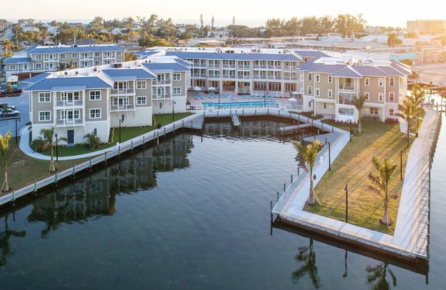 Serene Coastal Villa w/Kitchen & Marina Access Near Beach